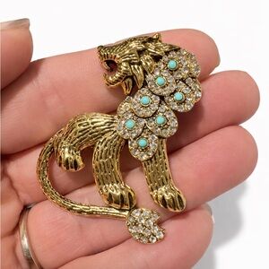 Regal Gold Tone and Rhinestone Lion Brooch Pin